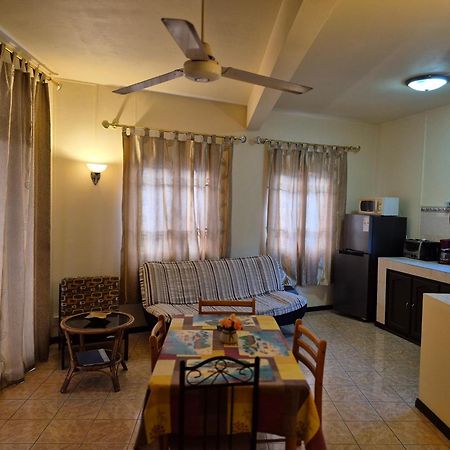 Monalysa Holidays Гранд Байе Екстериор снимка