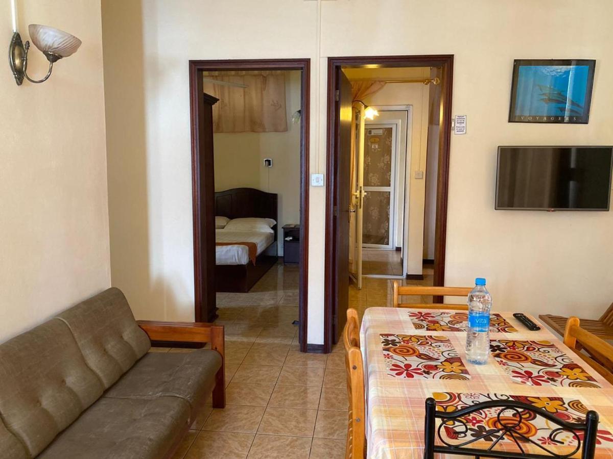 Monalysa Holidays Гранд Байе Екстериор снимка