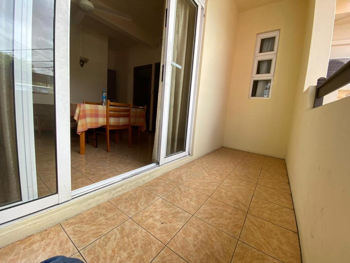 Monalysa Holidays Гранд Байе Екстериор снимка