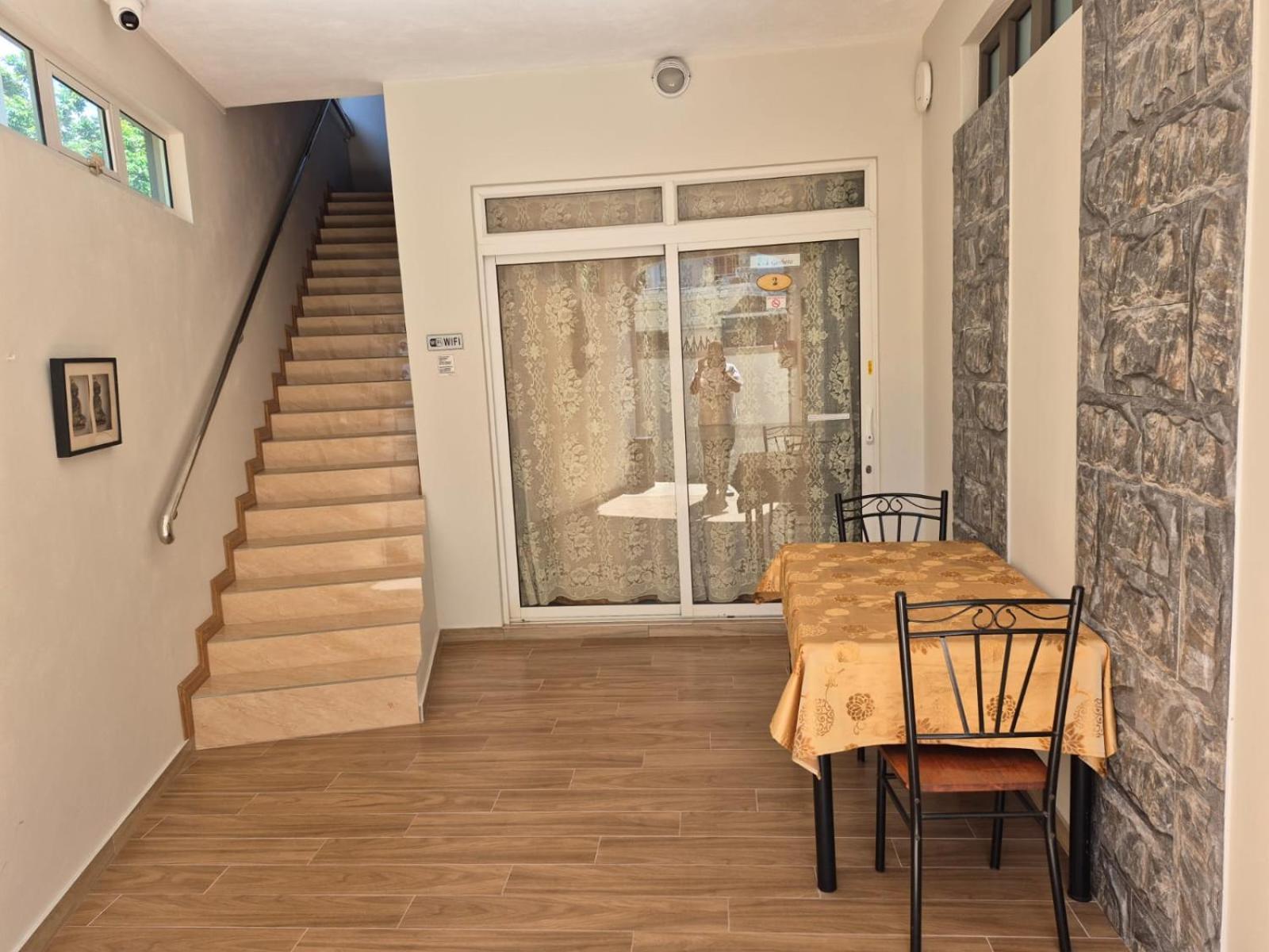 Monalysa Holidays Гранд Байе Екстериор снимка