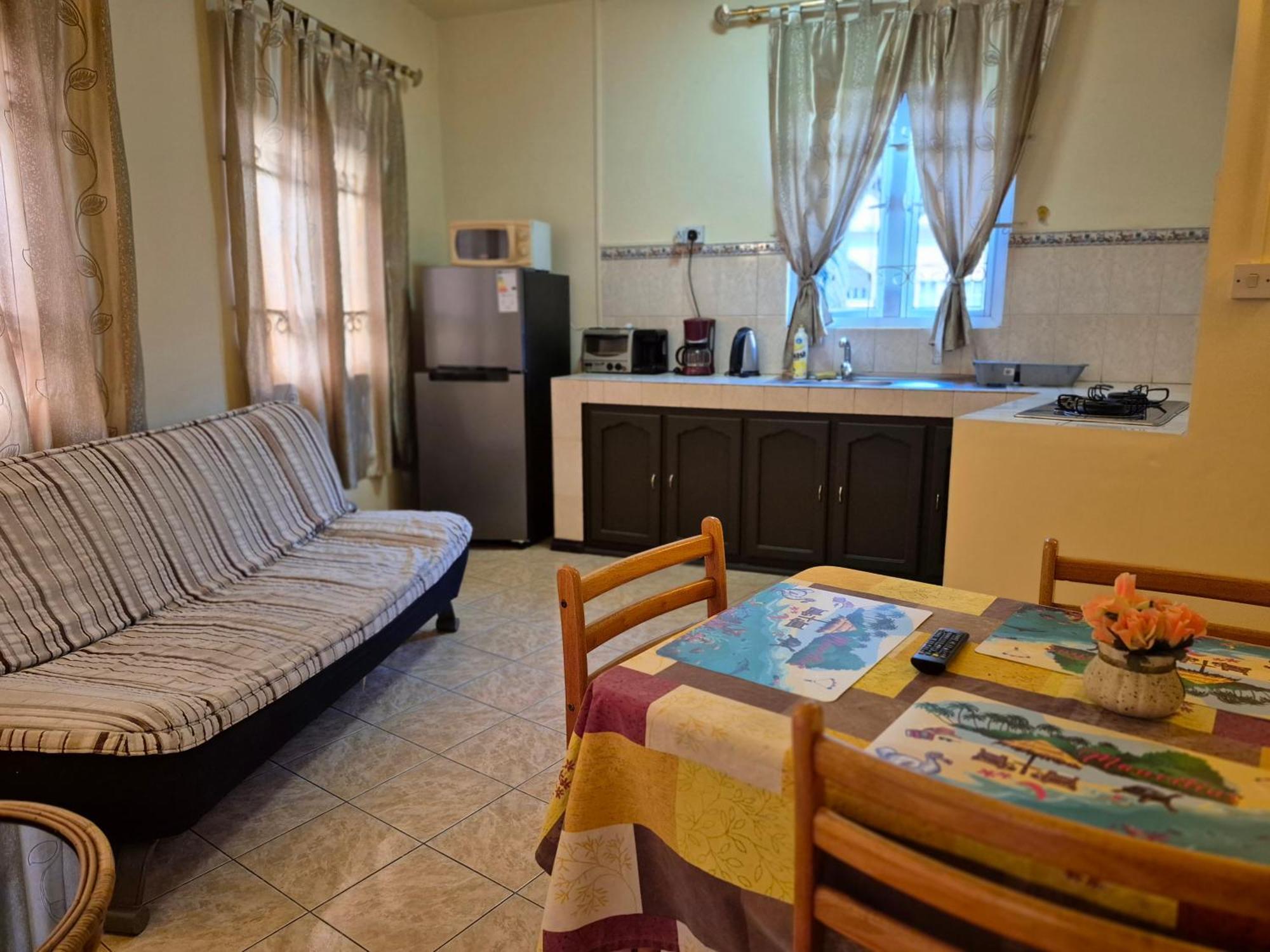Monalysa Holidays Гранд Байе Екстериор снимка