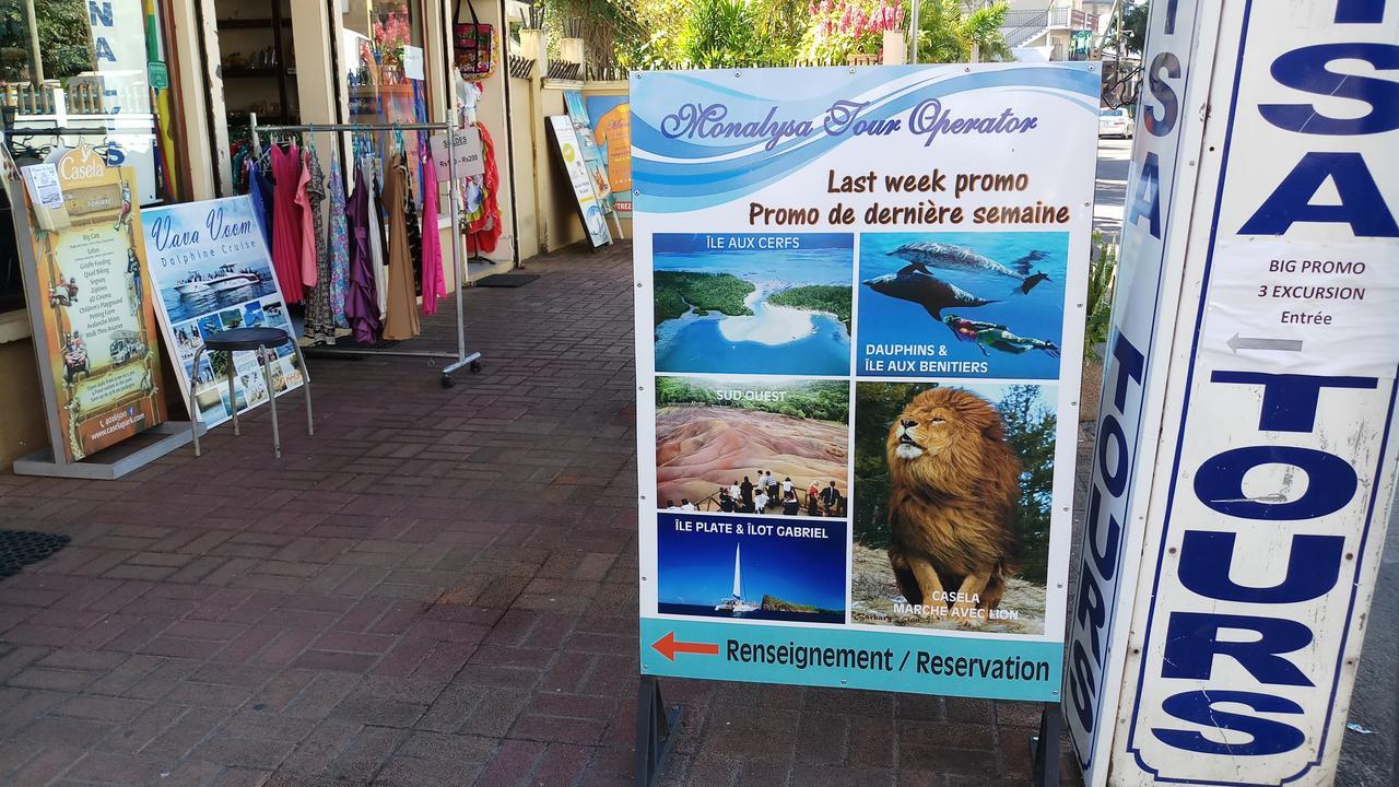 Monalysa Holidays Гранд Байе Екстериор снимка